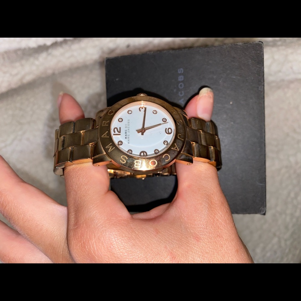 Marc Jacobs Watch - Picture 2 of 4